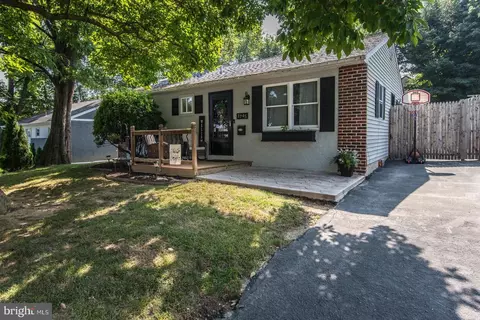 1745 Arnold Ave, Willow Grove, PA 19090