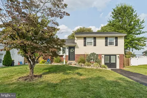 609 Stewart Rd, Hatboro, PA 19040