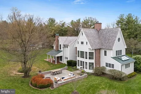 7292 Mill Spring Dr, Ambler, PA 19002