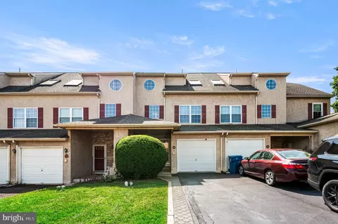 218 Parkview Dr, Souderton, PA 18964