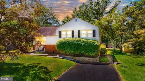 980 Jacks Ln, Lansdale, PA 19446