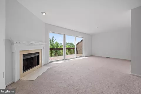 Living - 105 Timothy Cir, Wayne, PA 19087 photo 4 of 10