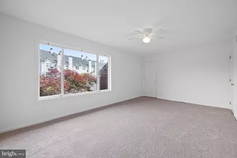 Living - 105 Timothy Cir, Wayne, PA 19087 photo 6 of 10