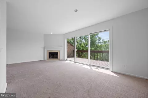 Living - 105 Timothy Cir, Wayne, PA 19087 photo 5 of 10