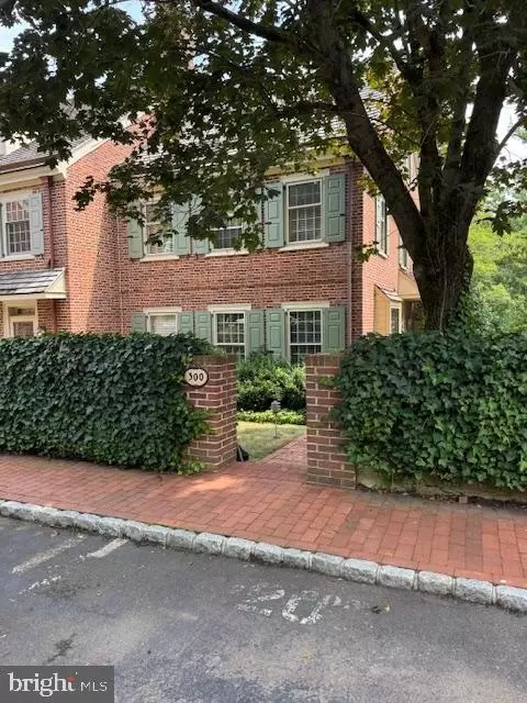 300 Willowmere Ln, Ambler, PA 19002