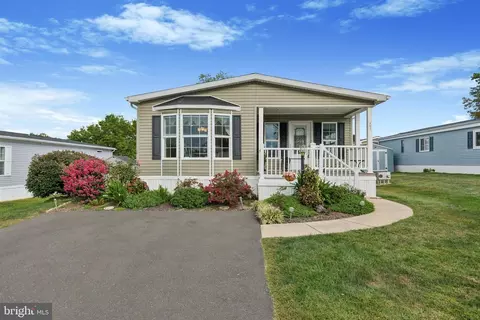 462 Running Brook Rd, North Wales, PA 19454