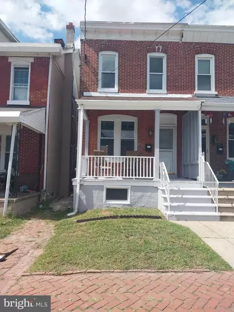 13 Stanbridge St, Norristown, PA 19401