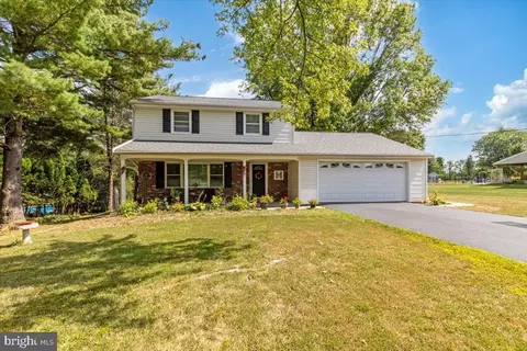 2348 Ming Dr, Pottstown, PA 19464