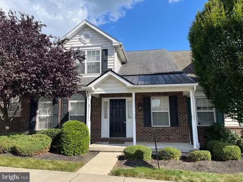 2135 Hidden Meadows Ave, Pennsburg, PA 18073