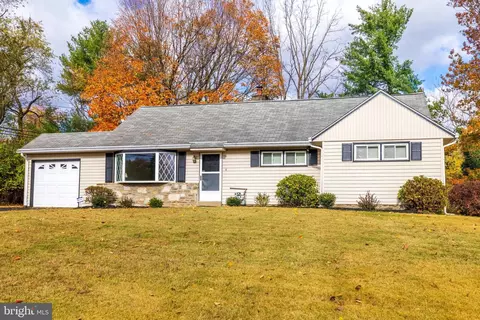 1054 Marie Rd, Jenkintown, PA 19046