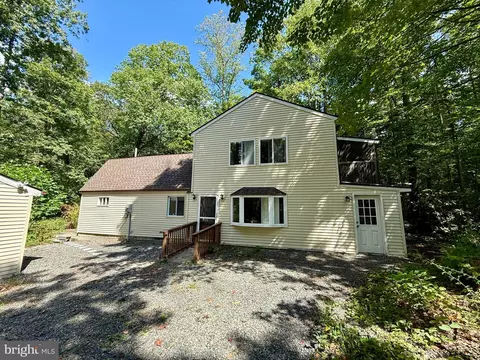1871 Linda Ln, Pottstown, PA 19464