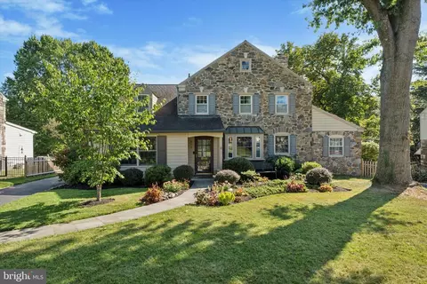 415 Parkview Dr, Wynnewood, PA 19096