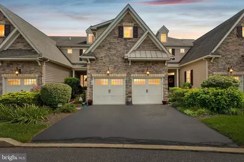 107 Caspian Ln, Norristown, PA 19403