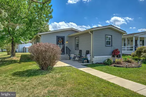 438 Neshaminy Falls Cir, North Wales, PA 19454