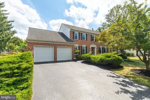 121 Scarlet Dr, Conshohocken, PA 19428