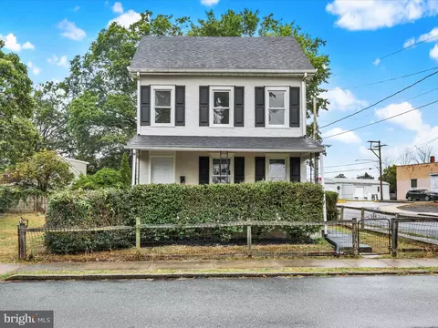 3 W Race St, Pottstown, PA 19464