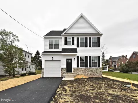 3 Diamond St, Hatfield, PA 19440