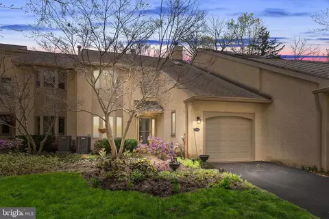 352 River Birch Cir, Elkins Park, PA 19027