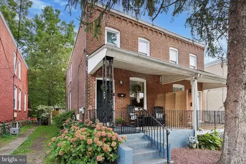 139 Walnut Ave, Ardmore, PA 19003