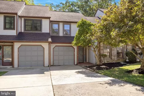8612 Trumbauer Dr, Glenside, PA 19038