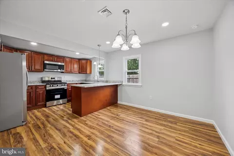 302 W Broad St, Hatfield, PA 19440