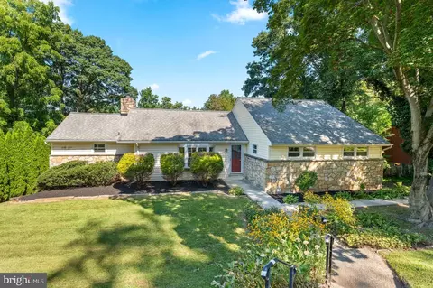 1140 Green Tree Ln, Penn Valley, PA 19072