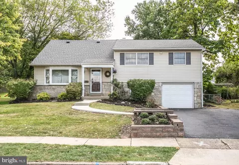 340 Central Dr, Lansdale, PA 19446