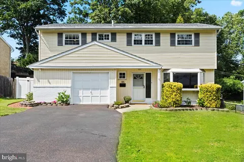 185 Windmill Rd, Willow Grove, PA 19090
