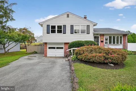 113 E Valley Creek Rd, Plymouth Meeting, PA 19462