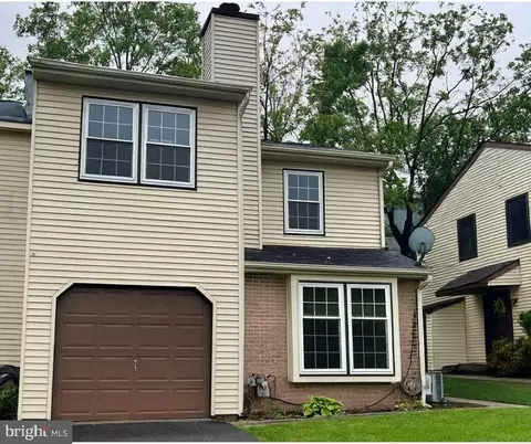2600 Allison Dr, Pottstown, PA 19464