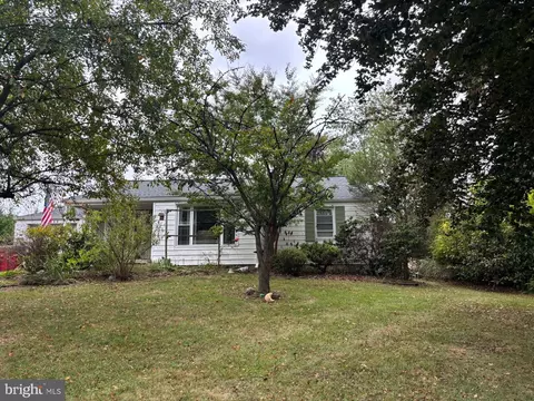 3240 W Sunset Ave, Norristown, PA 19403
