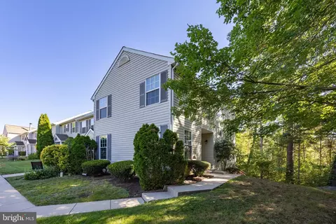 118 Village Dr, Schwenksville, PA 19473
