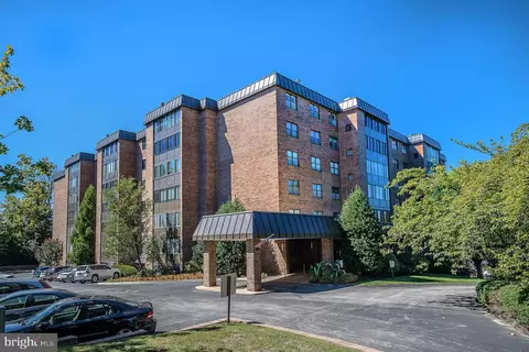 930 Montgomery Ave #103, Bryn Mawr, PA 19010