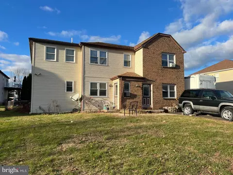 271 273 Shirley Dr, Harleysville, PA 19438