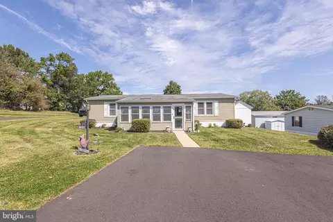 1004 Fox Chase Ct, North Wales, PA 19454