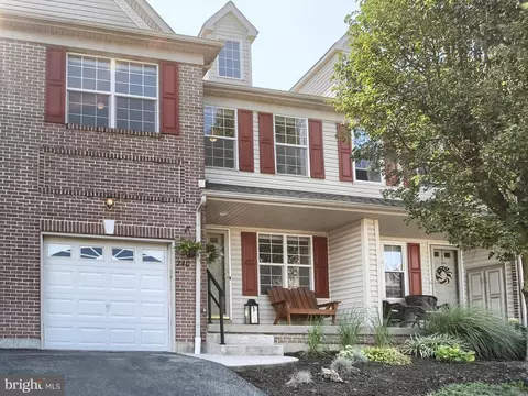 240 Larkspur Ln, Hatfield, PA 19440