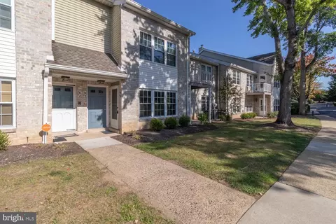 1613 Valley Glen Rd #165, Elkins Park, PA 19027