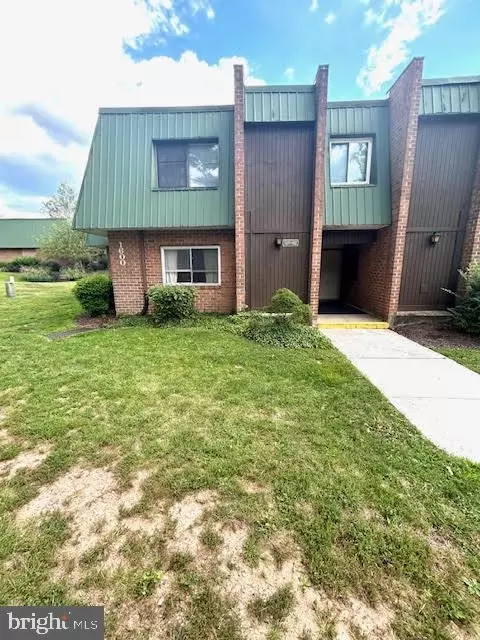 1611 Meadowview Ln #1611, Mont Clare, PA 19453
