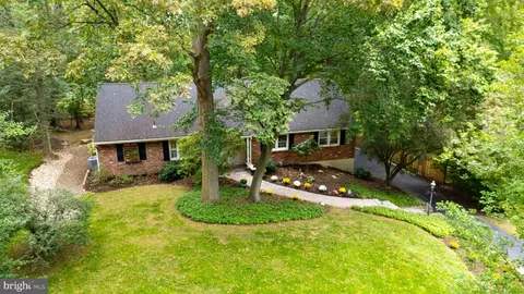 2350 Fairway Rd, Huntingdon Valley, PA 19006