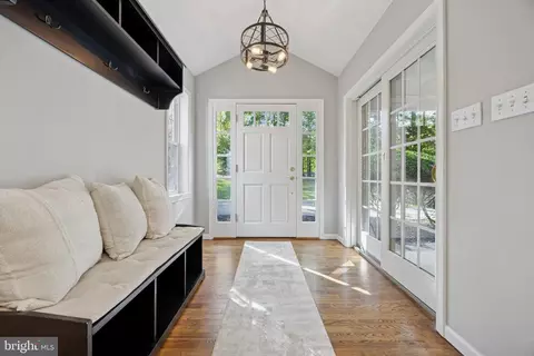 Entry Way - 570 Fletcher, Wayne, PA 19087 photo 1 of 3