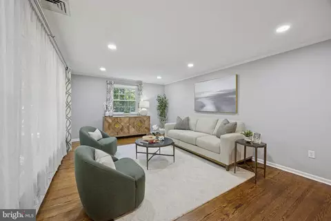 Living - 570 Fletcher, Wayne, PA 19087 photo 2 of 6