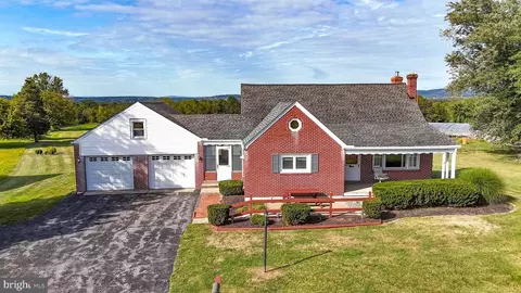1918 Hoffmansville Rd, Frederick, PA 19435