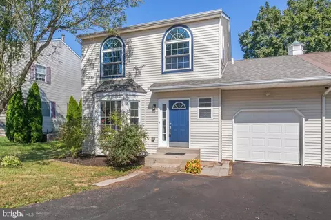 303 Aronimink Dr Apt, Royersford, PA 19468