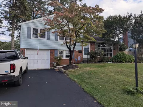 1371 Fitzwatertown Rd, Abington, PA 19001