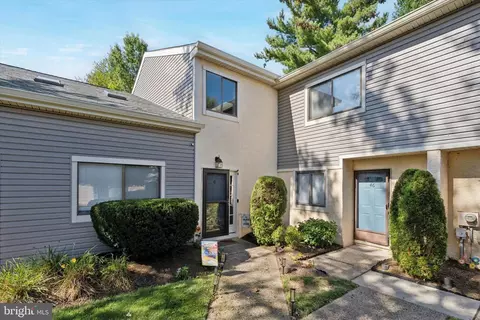 45 Ember Ln, Horsham, PA 19044