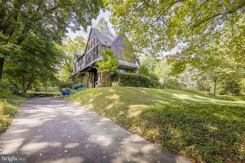 8202 Fairview Rd, Elkins Park, PA 19027