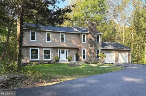 3204 Rockhill Rd, Perkiomenville, PA 18074