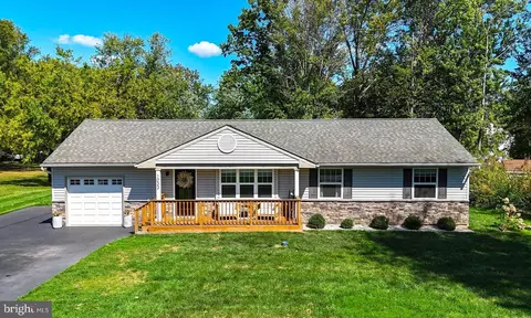 1033 Landis Ln, Hatfield, PA 19440