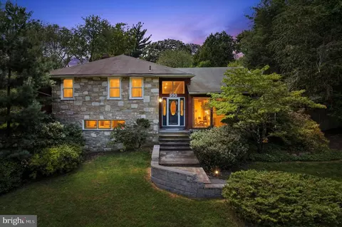 990 Indian Creek Rd, Jenkintown, PA 19046