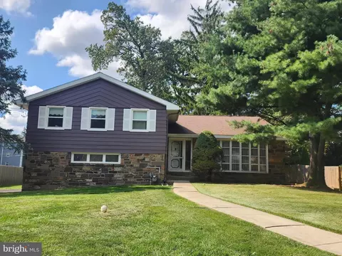 7804 Louise Ln, Glenside, PA 19038